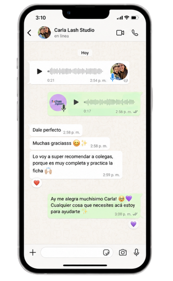 Testimonio de clienta, captura de WhatsApp en mockup de teléfono